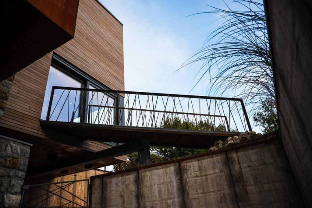 Amazon Corten Marche-en-Famenne Exteriör bild